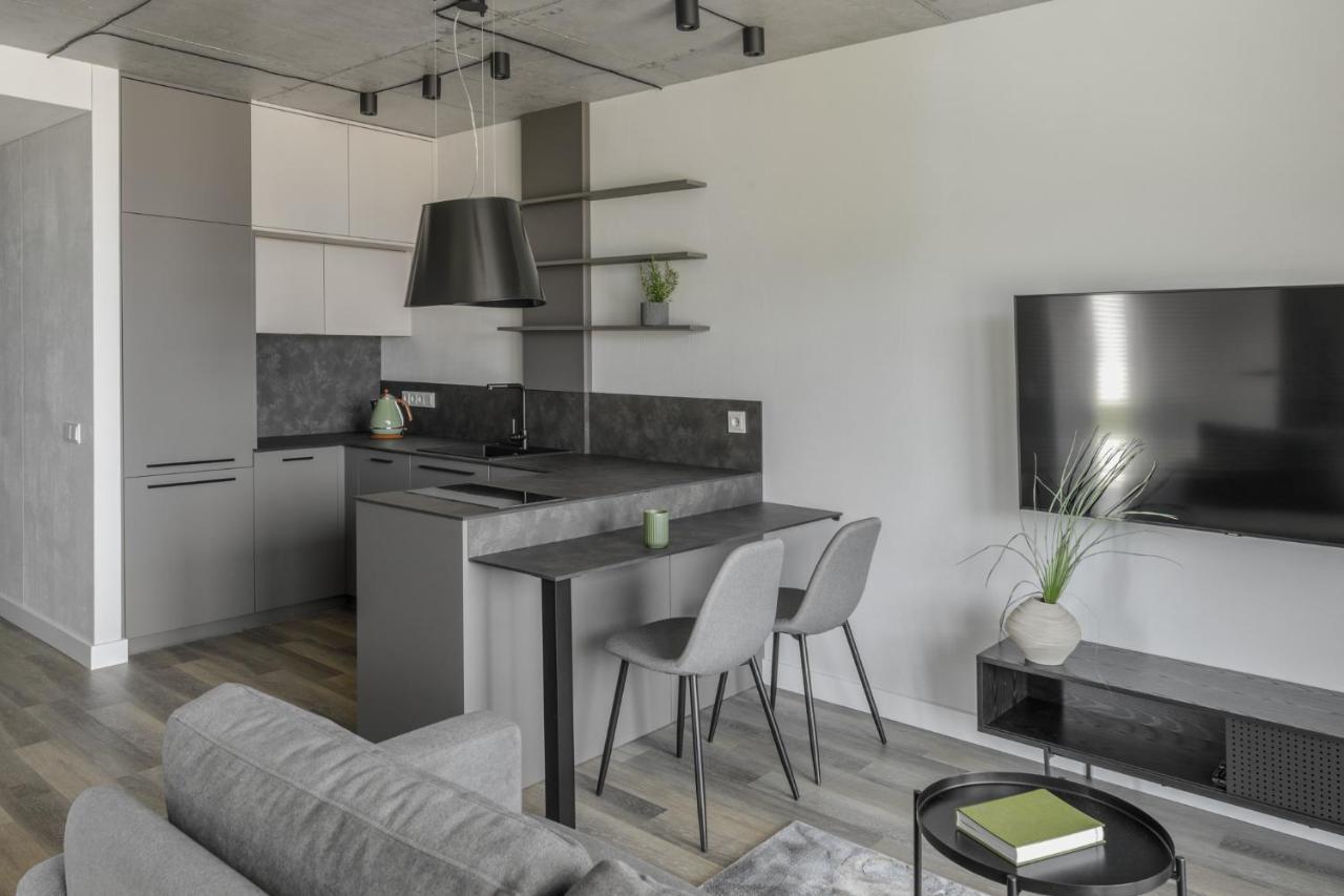 Urban Jungle Apartments By Reside Baltic วิลนีอุส ภายนอก รูปภาพ
